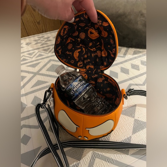 Loungefly exclusive Nightmare Before Christmas Jack Glow Pumpkin Crossbody Bag - Picture 11 of 12